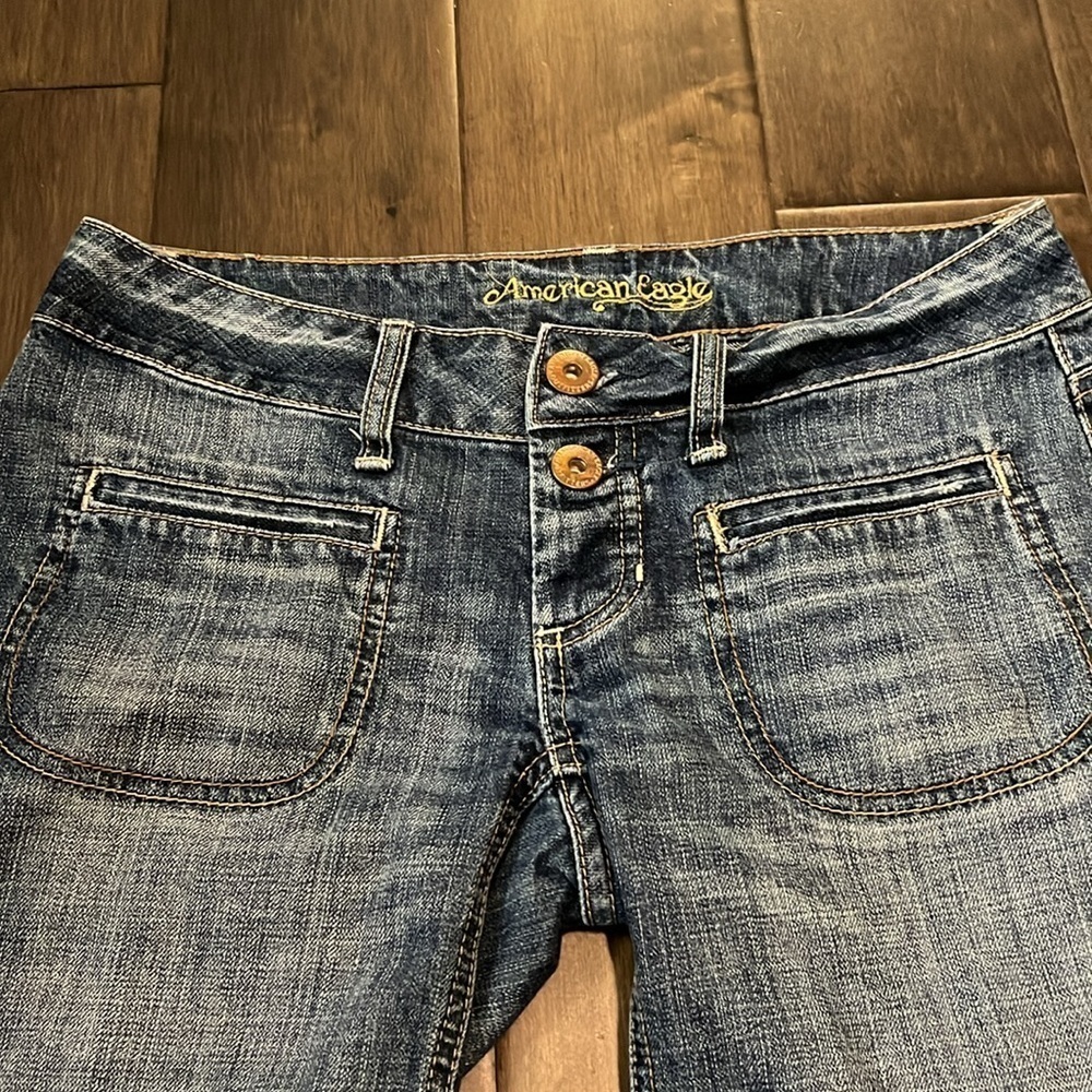 AMERICAN EAGLE Long blue Jean Bermuda Shorts, women’s size 2, button fly - Picture 2 of 6